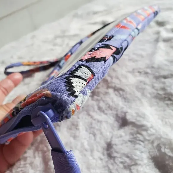 Vera Bradley RFID Tech Wristlet in Mural Garden Read Description - Picture 7 of 9